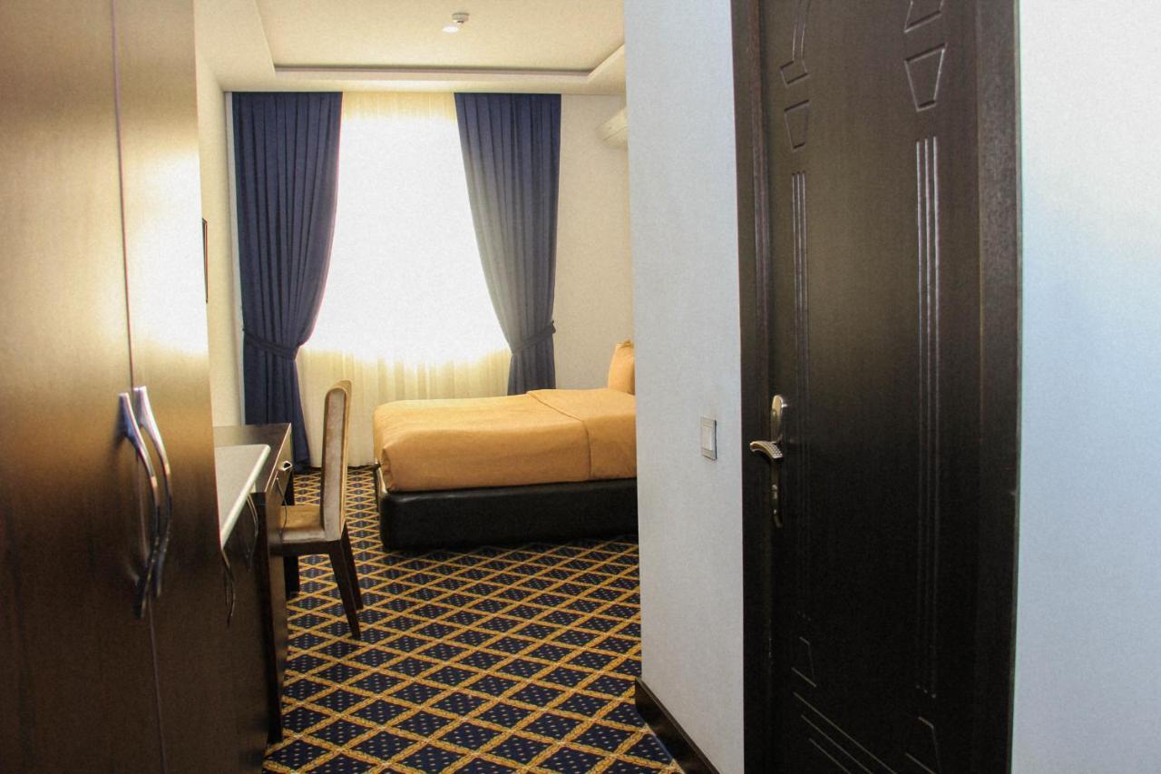 Kristal Hotel Masazir Zewnętrze zdjęcie